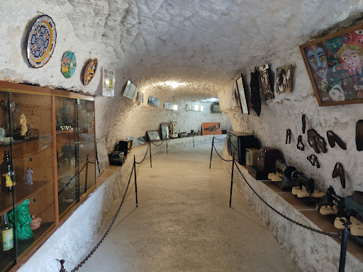 Cuevas del Diablo ubicada en Alcalá del Júcar (Albacete)