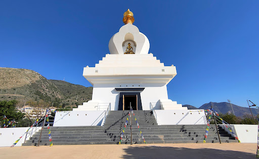 Stupa of Enlightenment Benalmádena ubicada en Benalmádena (Málaga)