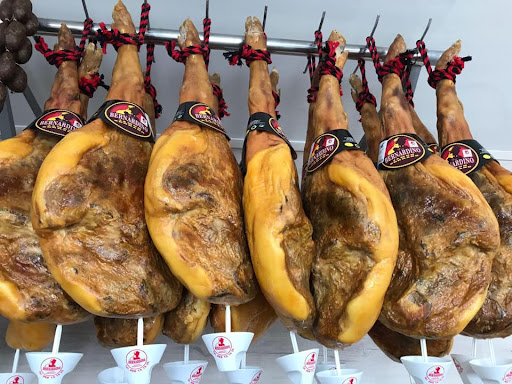 Don Bernardino Jamones. Jamón desde 1947 ubicada en Balsapintada (Murcia)