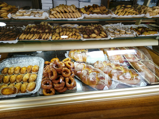 Os Ancares Panaderia Pasteleria ubicada en Cee (A Coruña)