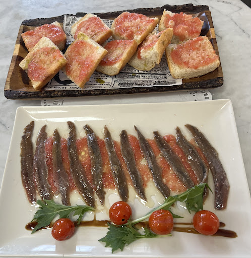 BARCATLUMACAFÉRESTAURANTE ubicada en La Secuita (Tarragona)