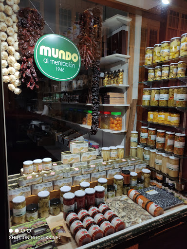 Mundo Alimentación ubicada en Ferrol (A Coruña)