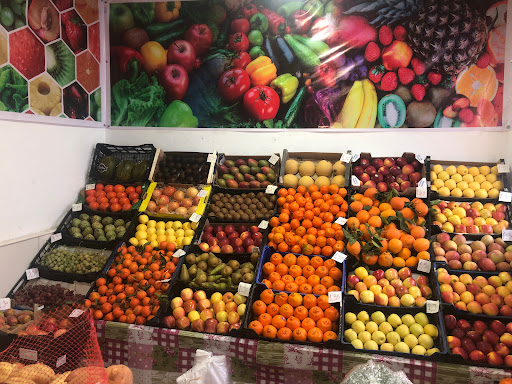 Frutería y Carnicería Rida 1 halal ubicada en Montefrío (Granada)