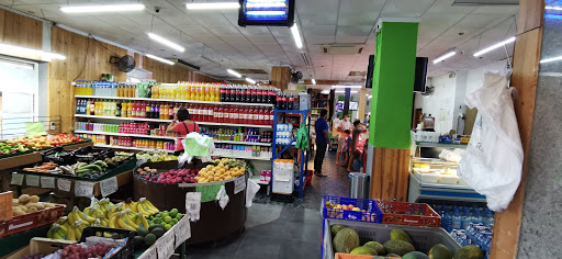 Frutería carnicería productos latinos tienda bazar Sidi Ali ubicada en Llíria (Valencia)