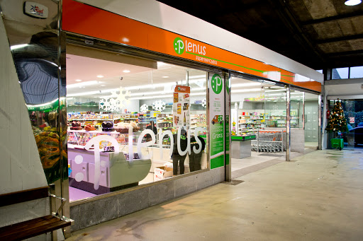 PLENUS SUPERMERCADOS ubicada en O Porriño (Pontevedra)