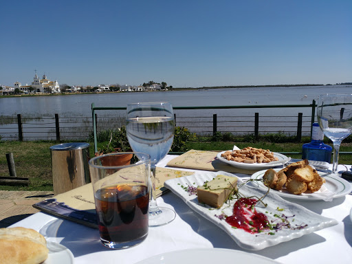 Aires de Doñana ubicada en El Rocío (Huelva)