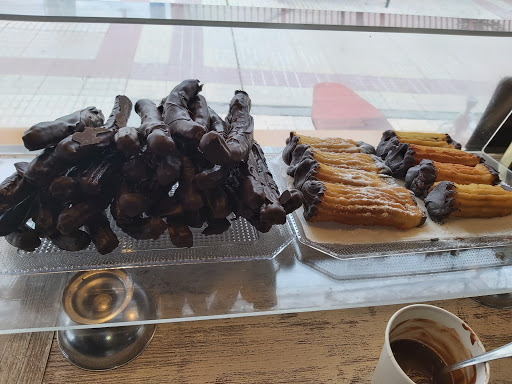 Churrería "El Tentadero" ubicada en Castellanos de Moriscos (Salamanca)