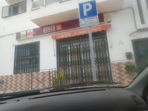 Supermercado Carmen ubicada en Villa de Arico (Santa Cruz de Tenerife)