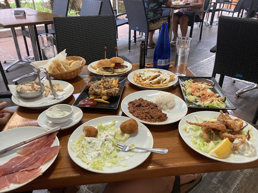 Tapas Bar Grill La Terraza ubicada en Benalmádena (Málaga)