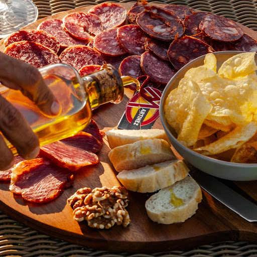 Jamones Martínez Premium ubicada en Jaén (Jaén)