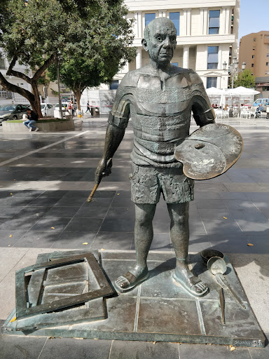 Plaza Pablo Ruiz Picasso ubicada en Torremolinos (Málaga)