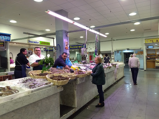 Mercado municipal de abastos ubicada en Boiro (A Coruña)