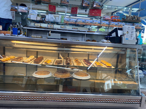 Covadonga Confitería ubicada en Cangas de Onís (Asturias)