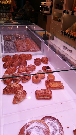 Forn d'Oló Pastisseria. degustació.cafeteria ubicada en Santa Maria d'Oló (Barcelona)