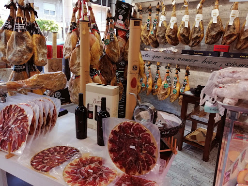 Salazones y Charcuteria Aguado El Cajón Gourmet ubicada en Puente Tocinos (Murcia)