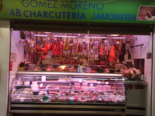 Gómez Moreno puesto n° 48 charcutería jamoneria. ubicada en Ponferrada (León)