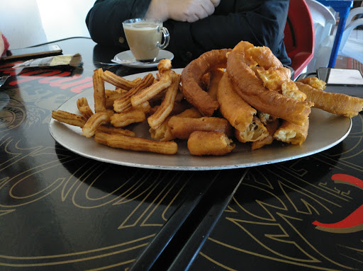 Churrería - Hamburguesería Sopí ubicada en Tharsis (Huelva)