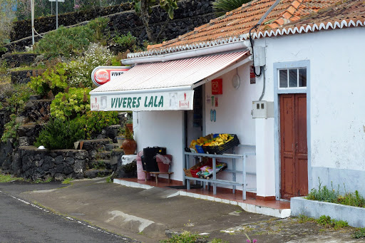 Víveres Lalá ubicada en Jedey (Santa Cruz de Tenerife)