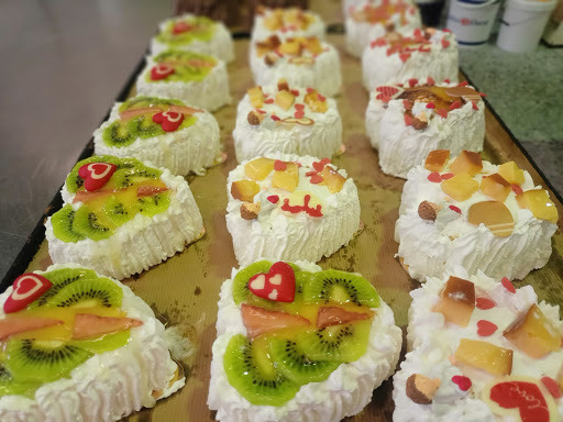 Confitería Pastelería Santa María del Alcor ubicada en Mairena del Alcor (Sevilla)