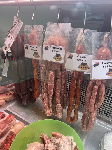 Embutidos y carnes Mari Luz ubicada en Requena (Valencia)