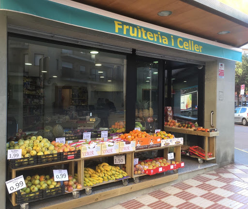 Fruiteria i Celler Jordi Bayés ubicada en Sant Hilari Sacalm (Girona)