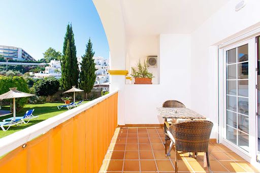 Apartamentos Almoraide Nerja ubicada en Nerja (Málaga)