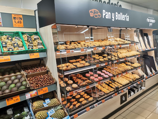 Supermercados Dia ubicada en Cazalla de la Sierra (Sevilla)