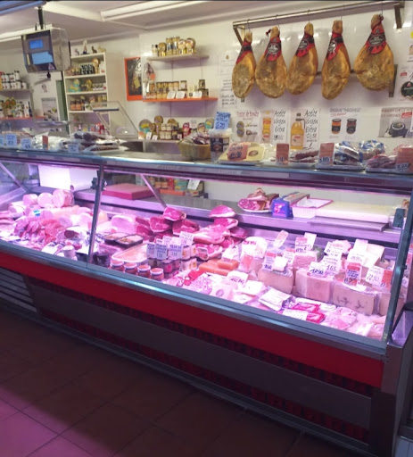 CHARCUTERIA PILAR ubicada en Zaragoza (Zaragoza)