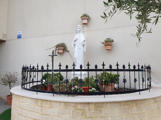 Parroquia de Nuestra Señora de la Oliva y San José Obrero ubicada en Dos Hermanas (Sevilla)