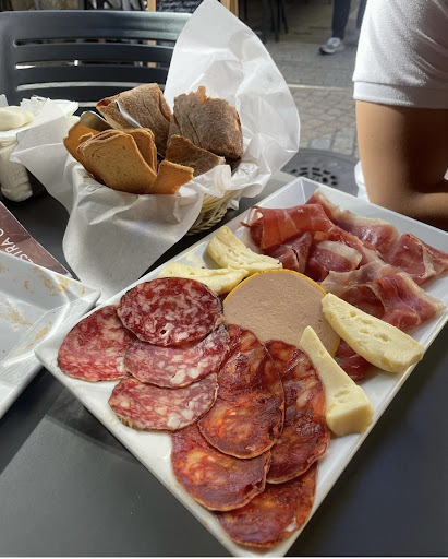 Jamonerias El Pinar ubicada en A Coruña (A Coruña)