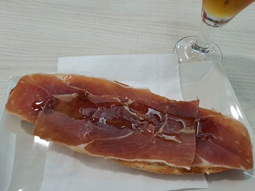 Jamoneria Capricho Ibérico ubicada en Xàtiva (Valencia)