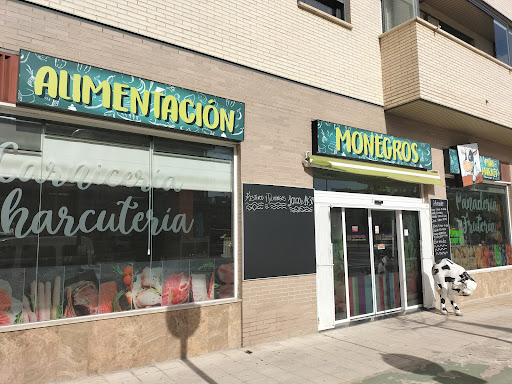 Monegros Alimentación Carniceria Charcutería ubicada en Huesca (Huesca)