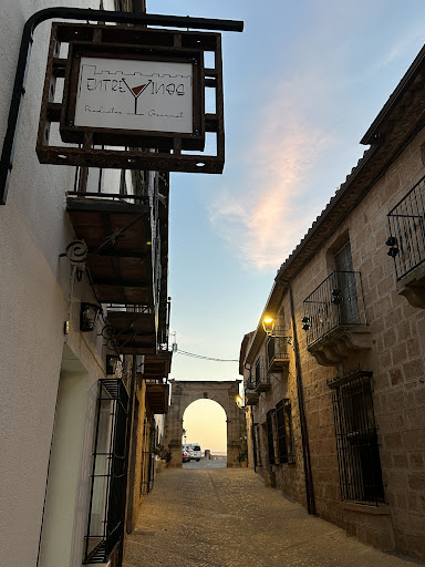 EntreVinos ubicada en Baños de la Encina (Jaén)