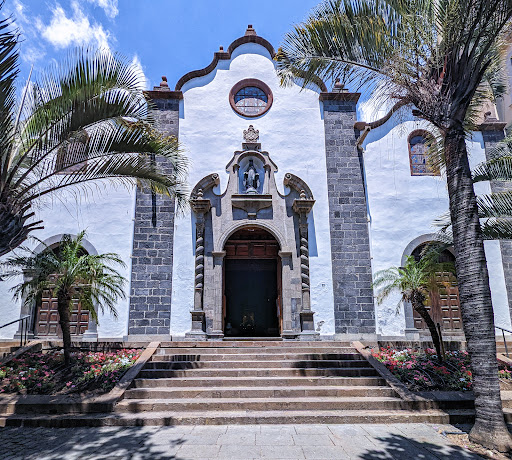 Parish of St. Francisco de Asís ubicada en Santa Cruz de Tenerife (Santa Cruz de Tenerife)