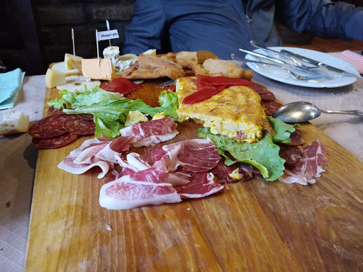 Restaurante Filanguiru ubicada en Pola de Lena (Asturias)