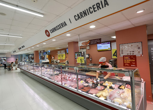 Supermercat Consum ubicada en Sant Fruitós de Bages (Barcelona)