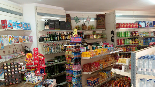 Tora Beach Supermarket ubicada en Peguera (Islas Baleares)