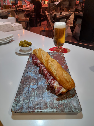 Beher Fuengirola Miramar - Jamón 100% Ibérico ubicada en Fuengirola (Málaga)