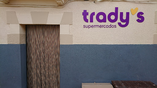 Tradys supermercados ubicada en Obanos (Navarra)