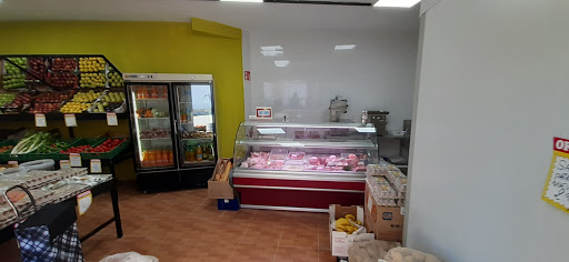 Carnicería HALAL frutería ubicada en Casarrubios del Monte (Toledo)