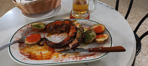 Restaurante Columbus Playa ubicada en Punta del Hidalgo (Santa Cruz de Tenerife)