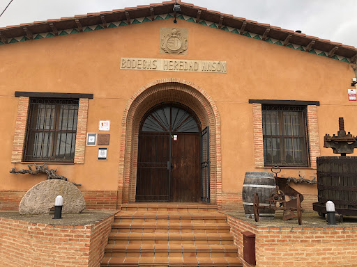 Bodegas Heredad Ansón ubicada en Muel (Zaragoza)