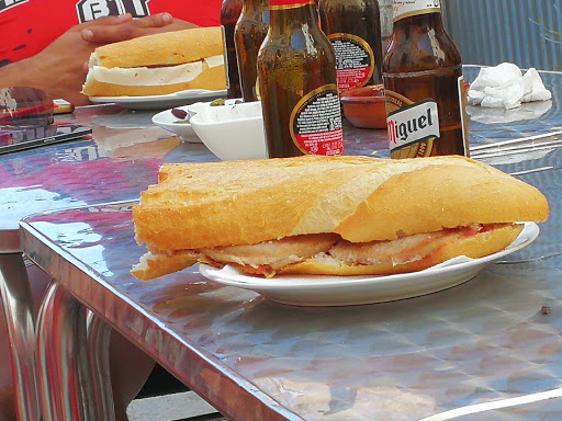 Bar Los Cerezos ubicada en Los Cerezos (Teruel)