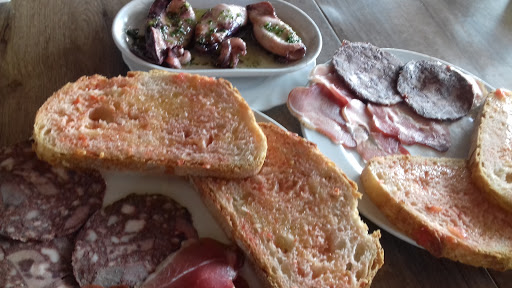 SNACK MEDINYÀ SL ubicada en Sant Julià de Ramis (Girona)