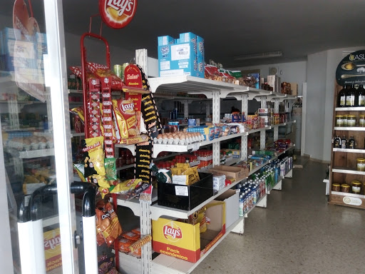 Supermercado Villanueva ubicada en Guadalema de los Quinteros (Sevilla)