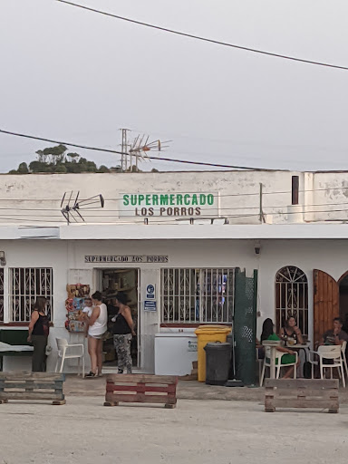 Supermercado Los Porros ubicada en Casas de Porro (Cádiz)