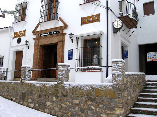 Casa Rural Guadalete-Con Piscina Climatizada y Sauna-En Grazalema ubicada en Grazalema (Cádiz)