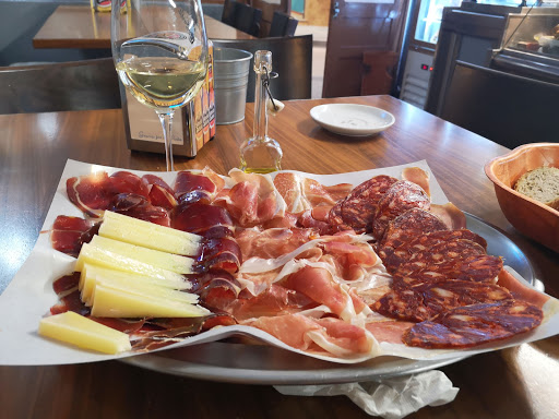Jamoneria MONTEFURADO ubicada en A Coruña (A Coruña)