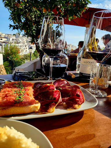 Pura Cepa Frigiliana ubicada en Frigiliana (Málaga)