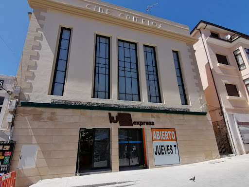 Lupa Supermercado ubicada en Comillas (Cantabria)